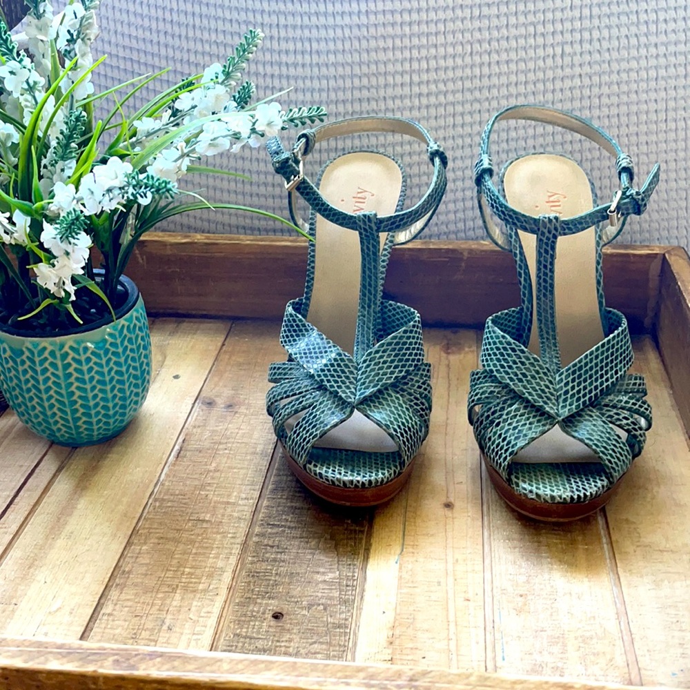Levity heels Size 8